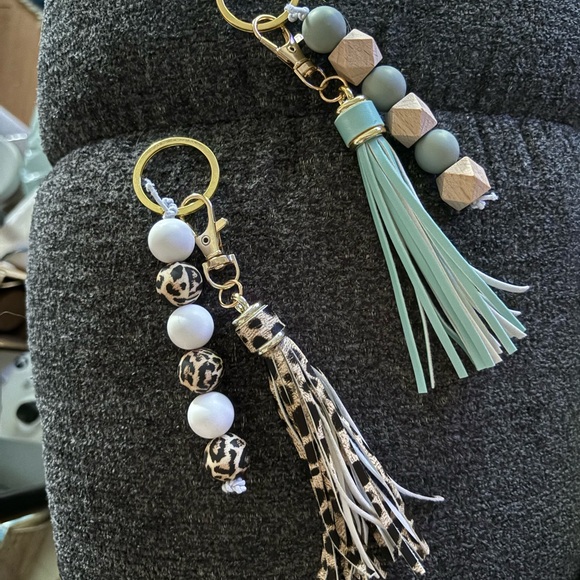 Beautiful Key Chain - Picture 2 of 3